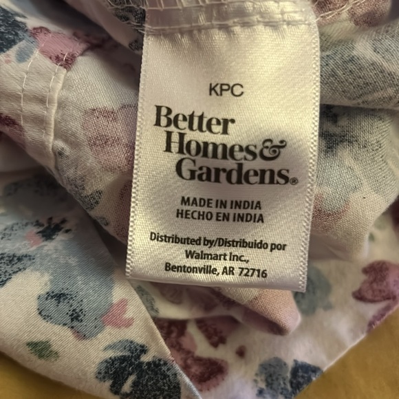 Matching King Size Floral Pillowcases - Picture 3 of 3